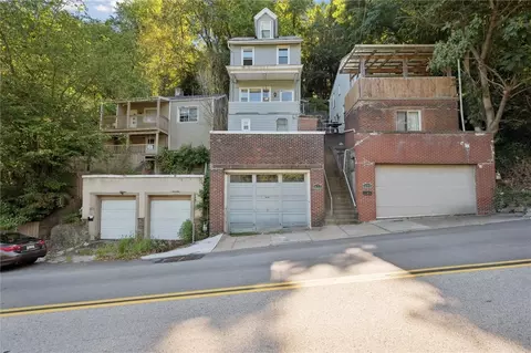 677 Greentree Rd, Pittsburgh, PA 15220