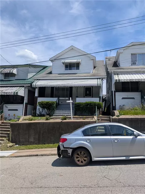 1805 Duquesne Ave, Mckeesport, PA 15132