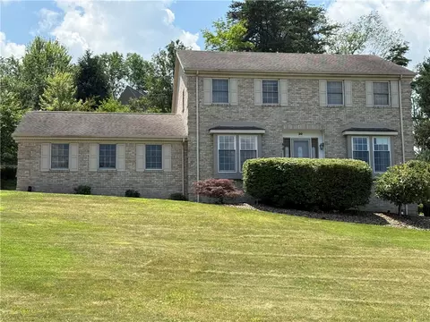 20 Ridgewood Dr, Mcdonald, PA 15057