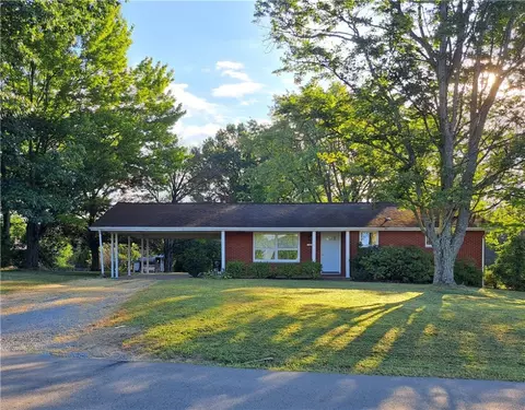 119 Randy Dr, Butler, PA 16002