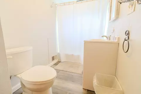 Bath - 5847-5853 Roosevelt Ave, Export, PA 15632 photo 1 of 4