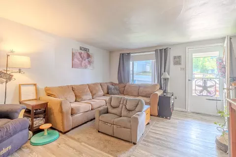 Living - 5847-5853 Roosevelt Ave, Export, PA 15632 photo 4 of 6