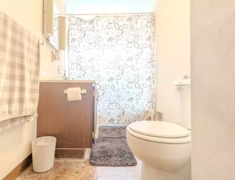 Bath - 5847-5853 Roosevelt Ave, Export, PA 15632 photo 3 of 4