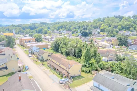 View/Area - 5847-5853 Roosevelt Ave, Export, PA 15632 photo 2 of 5