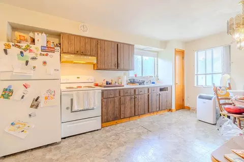 Kitchen - 5847-5853 Roosevelt Ave, Export, PA 15632 photo 7 of 8