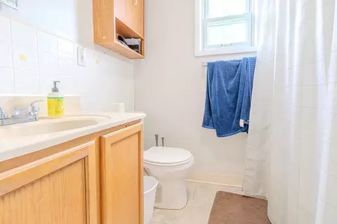 Bath - 5847-5853 Roosevelt Ave, Export, PA 15632 photo 4 of 4
