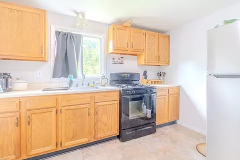 Kitchen - 5847-5853 Roosevelt Ave, Export, PA 15632 photo 5 of 8