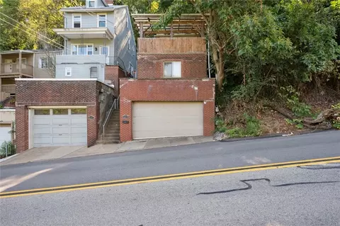 679 Greentree Rd, Pittsburgh, PA 15220