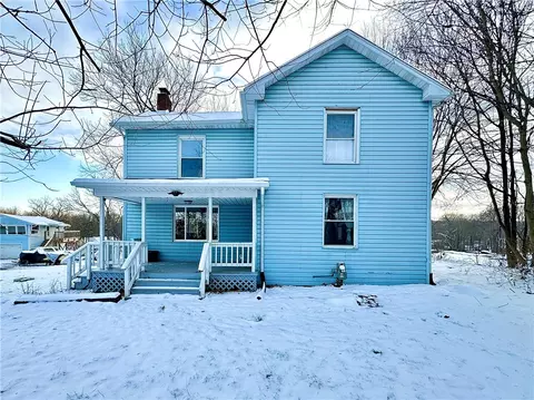 3758 Ellwood Rd, New Castle, PA 16101