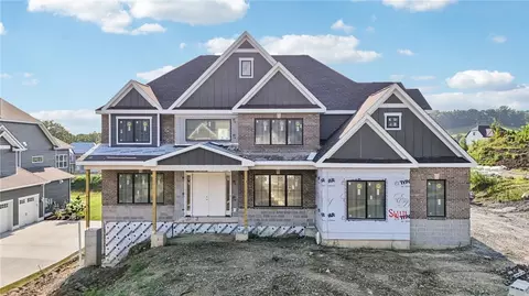 304 Azalea Ln, Baden, PA 15005