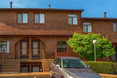 3269 Niagara Sq, Pittsburgh, PA 15213