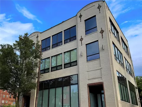3644 Penn Ave #203, Pittsburgh, PA 15201
