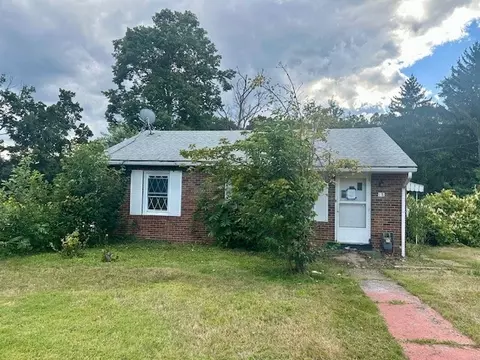 18 Longvue Cir, Ambridge, PA 15003