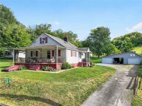 807 Kreinbrook Hill Rd, Mount Pleasant, PA 15666