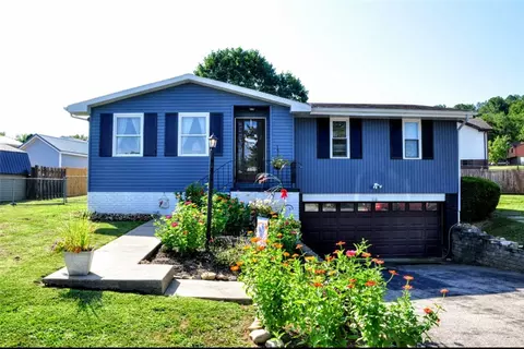 110 Manor Dr, West Newton, PA 15089