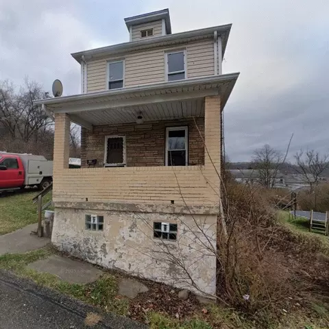 670 Division St, Wall, PA 15148