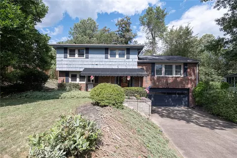353 Coleman Dr, Monroeville, PA 15146