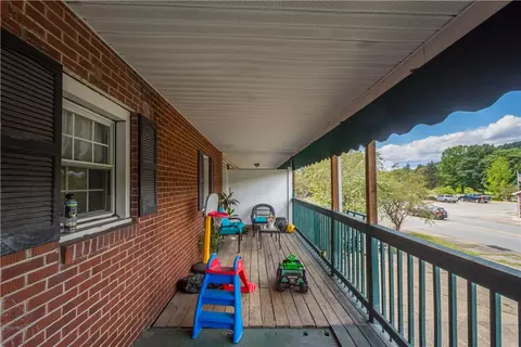 183-185 Chess St, New Eagle, PA 15067 photo 22