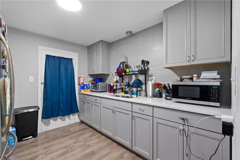 183-185 Chess St, New Eagle, PA 15067 photo 10