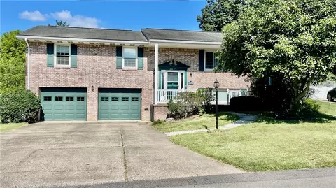 2428 Cypress Dr, Greensburg, PA 15601