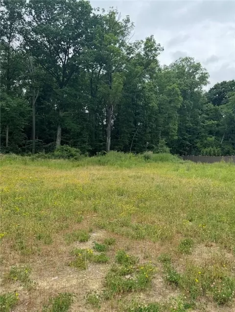 1010 Goldeneye Dr, Baden, PA 15005