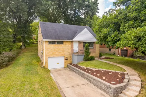 423 Woodrift Ln, Pittsburgh, PA 15236