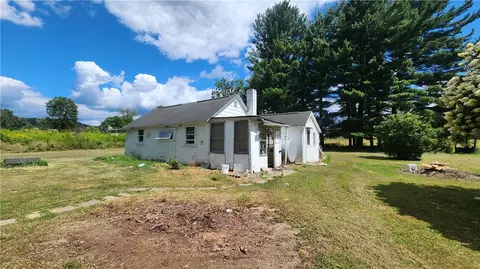 149 Florida Ave, Apollo, PA 15613