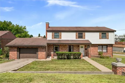 697 Harlem St, Pittsburgh, PA 15207