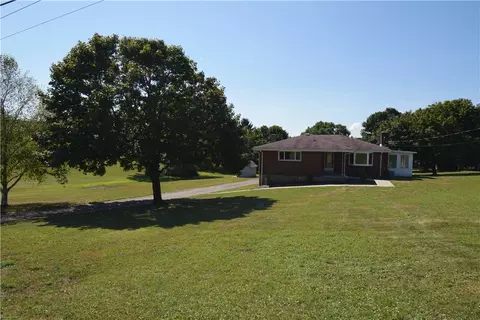 342 Pleasantview St, Beaver Falls, PA 15010