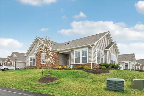 1501 Highland Dr, Finleyville, PA 15332