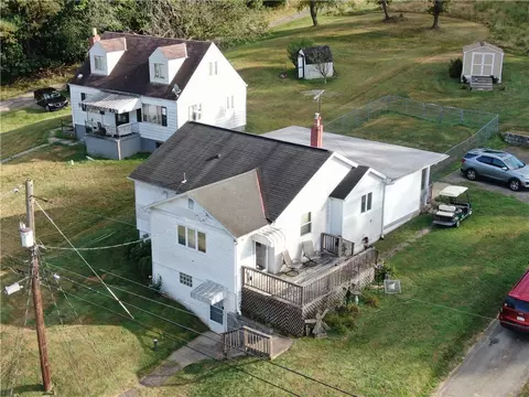 42 Maple St, Ellsworth, PA 15331