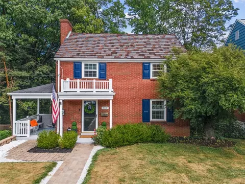 810 Harden Dr, Pittsburgh, PA 15229