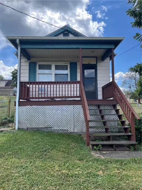 22 Elm Ave, Monessen, PA 15062