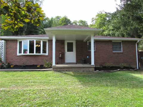 593 N 14h St, Penn, PA 15675