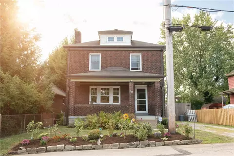58 Ridge Rd, Pittsburgh, PA 15221