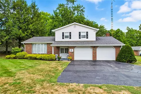 1471 George Street Ext, Hermitage, PA 16148