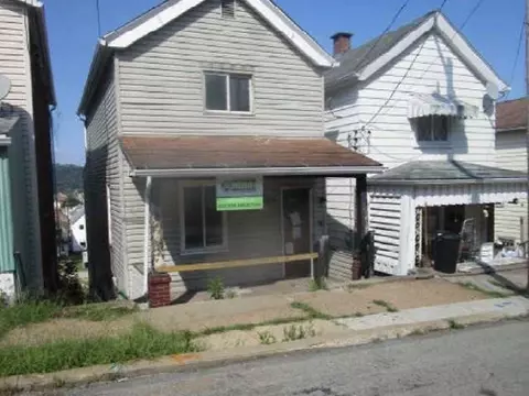 314 12 Lowell St, Vandergrift, PA 15690