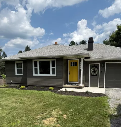 266 Dutch Ln, Hermitage, PA 16148
