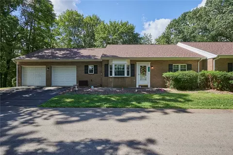 1071 Glade Park E, Kittanning, PA 16201