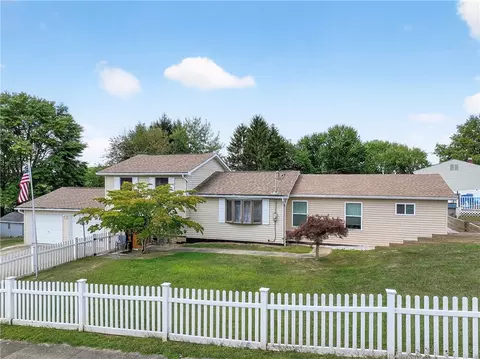 101 Cranbrooke Dr, Coraopolis, PA 15108