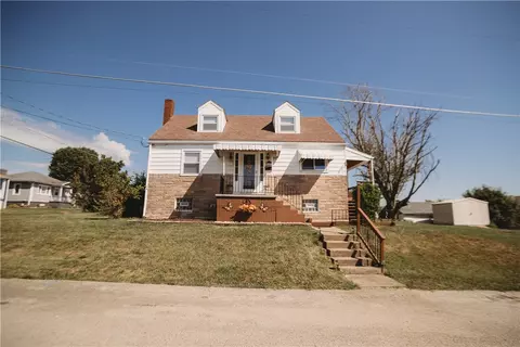 225 S Shupe St, Mount Pleasant, PA 15666