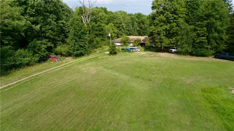 4238 Saranac Dr, Sharpsville, PA 16150