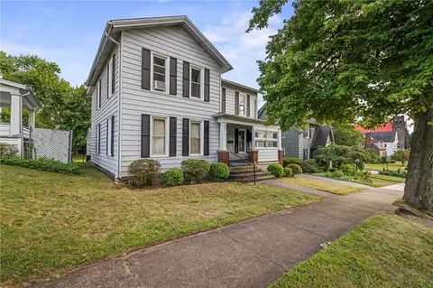 433 W Ridge Ave, Sharpsville, PA 16150