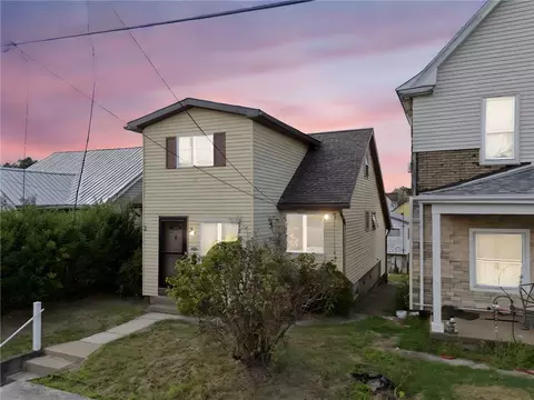 236 W 3rd St, Derry, PA 15627