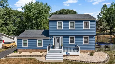 405 Ziegler Ct, Zelienople, PA 16063