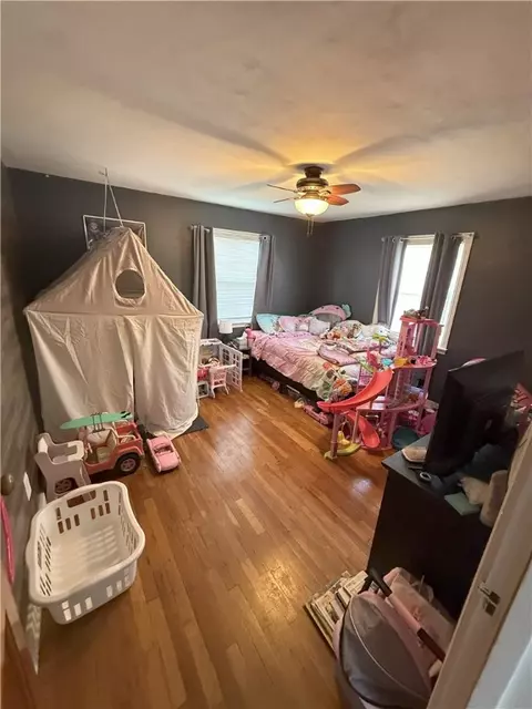 Bedroom - 29 E 2nd Ave, Latrobe, PA 15650 photo 2 of 2
