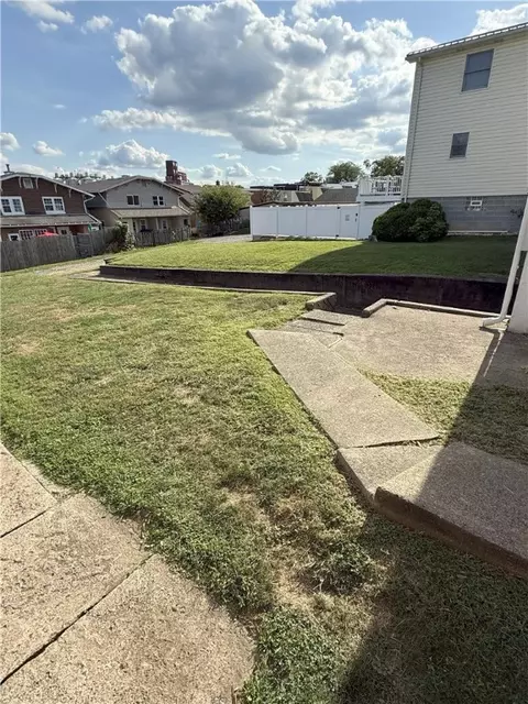 Exterior - 29 E 2nd Ave, Latrobe, PA 15650 photo 2 of 2