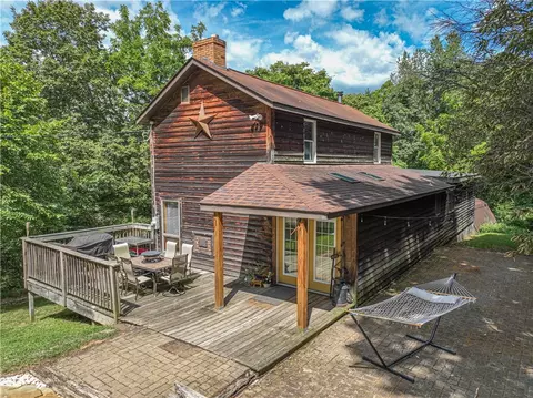 130 Alpine Ln, Smock, PA 15480