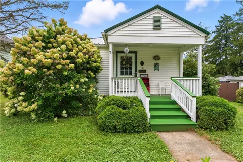 431 N Pitt St, Mercer, PA 16137