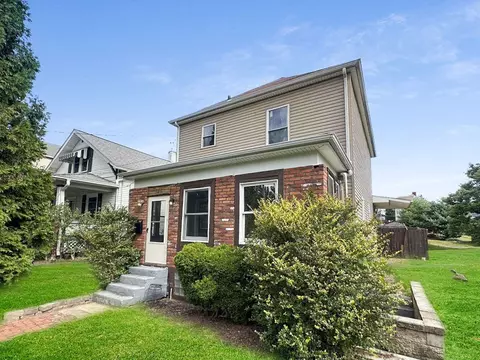 148 Oak Spring Rd, Canonsburg, PA 15317